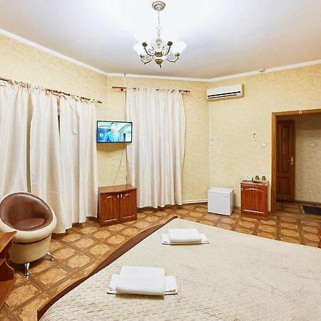 Hotel Barbaris Київ Екстер'єр фото