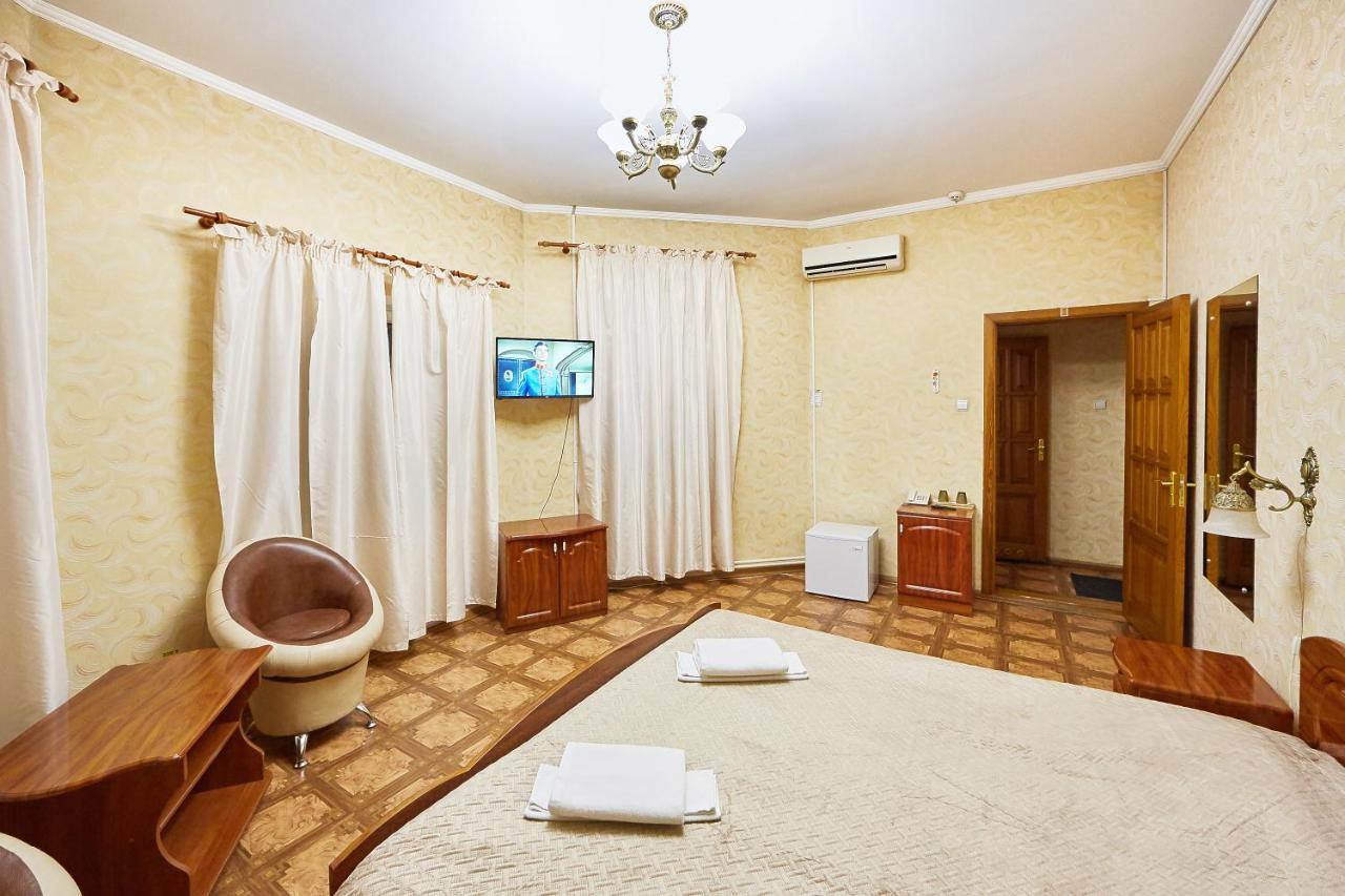 Hotel Barbaris Київ Екстер'єр фото